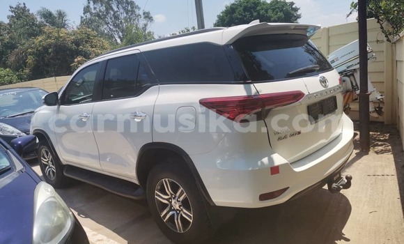 Nunua Mpya Toyota Fortuner Nyeupe Gari ndani ya Harare nchini Harare Nunua Mpya Toyota Fortuner Nyeupe Gari ndani ya Harare nchini Harare