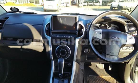 Buy Used Isuzu MU-X Brown Car in Bulawayo in Bulawayo Buy Used Isuzu MU-X Brown Car in Bulawayo in Bulawayo