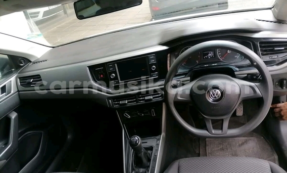 Acheter Occasion Voiture Volkswagen Polo Blanc à Beitbridge, Matabeleland South Acheter Occasion Voiture Volkswagen Polo Blanc à Beitbridge, Matabeleland South