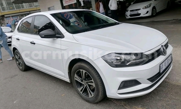 Acheter Occasion Voiture Volkswagen Polo Blanc à Beitbridge, Matabeleland South Acheter Occasion Voiture Volkswagen Polo Blanc à Beitbridge, Matabeleland South