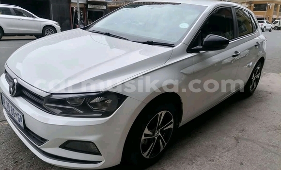 Acheter Occasion Voiture Volkswagen Polo Blanc à Beitbridge, Matabeleland South Acheter Occasion Voiture Volkswagen Polo Blanc à Beitbridge, Matabeleland South