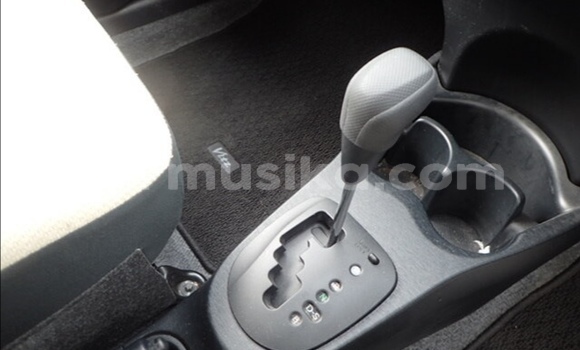 Acheter Occasion Voiture Toyota Vitz Gris à Beitbridge, Matabeleland South Acheter Occasion Voiture Toyota Vitz Gris à Beitbridge, Matabeleland South