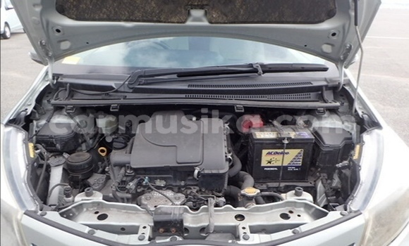 Acheter Occasion Voiture Toyota Vitz Gris à Beitbridge, Matabeleland South Acheter Occasion Voiture Toyota Vitz Gris à Beitbridge, Matabeleland South