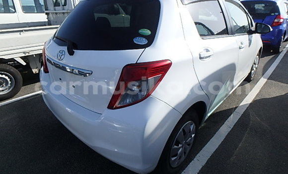 Buy Used Toyota Vitz White Car in Beitbridge in Matabeleland South Buy Used Toyota Vitz White Car in Beitbridge in Matabeleland South