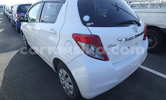 Buy Used Toyota Vitz White Car in Beitbridge in Matabeleland South Buy Used Toyota Vitz White Car in Beitbridge in Matabeleland South