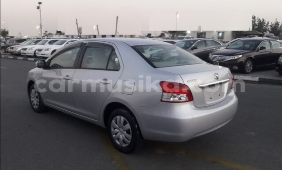 Acheter Occasion Voiture Toyota Belta Gris à Beitbridge, Matabeleland South Acheter Occasion Voiture Toyota Belta Gris à Beitbridge, Matabeleland South