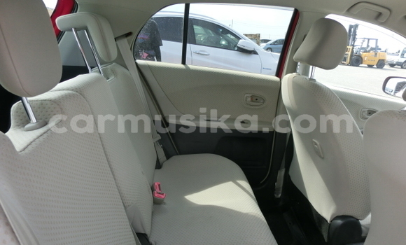 Acheter Occasion Voiture Toyota Vitz Rouge à Beitbridge, Matabeleland South Acheter Occasion Voiture Toyota Vitz Rouge à Beitbridge, Matabeleland South