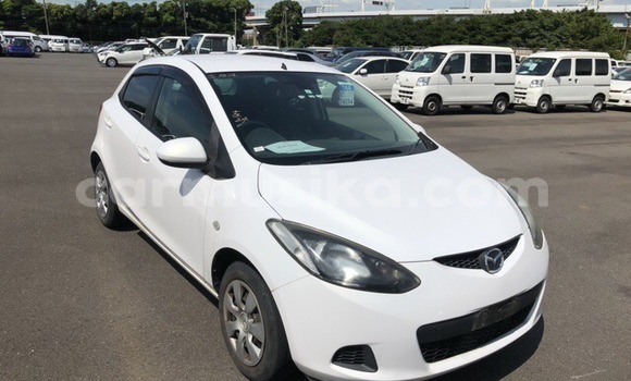Acheter Occasion Voiture Mazda Demio Blanc à Beitbridge, Matabeleland South Acheter Occasion Voiture Mazda Demio Blanc à Beitbridge, Matabeleland South