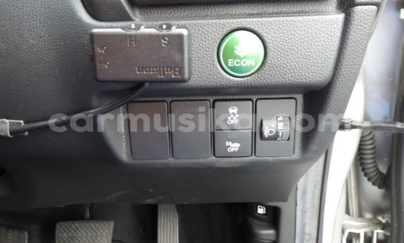 Buy Used Honda Fit Silver Car in Beitbridge in Matabeleland South Buy Used Honda Fit Silver Car in Beitbridge in Matabeleland South