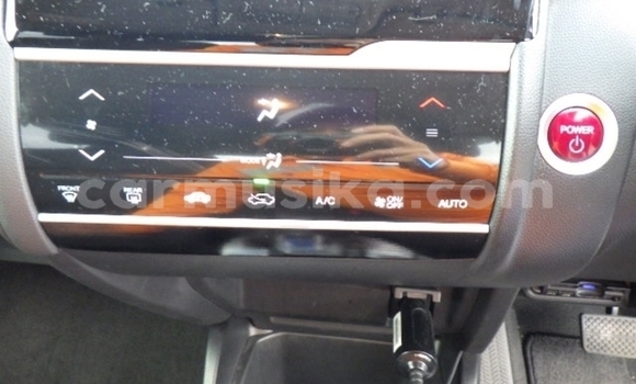 Buy Used Honda Fit Silver Car in Beitbridge in Matabeleland South Buy Used Honda Fit Silver Car in Beitbridge in Matabeleland South