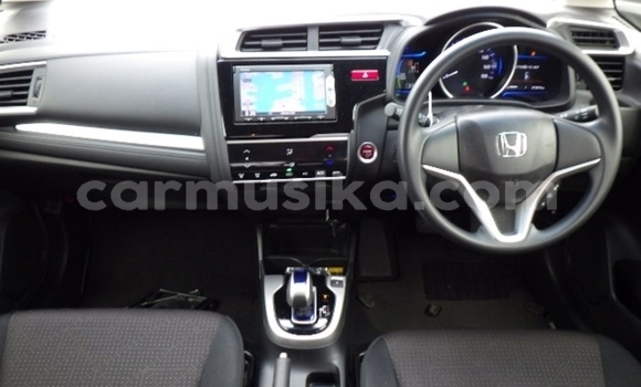 Buy Used Honda Fit Silver Car in Beitbridge in Matabeleland South Buy Used Honda Fit Silver Car in Beitbridge in Matabeleland South