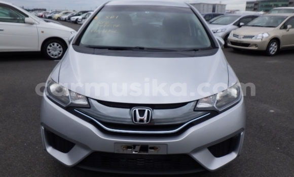 Buy Used Honda Fit Silver Car in Beitbridge in Matabeleland South Buy Used Honda Fit Silver Car in Beitbridge in Matabeleland South