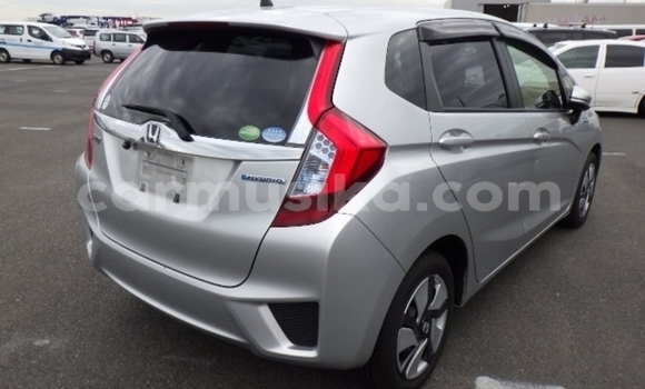 Buy Used Honda Fit Silver Car in Beitbridge in Matabeleland South Buy Used Honda Fit Silver Car in Beitbridge in Matabeleland South