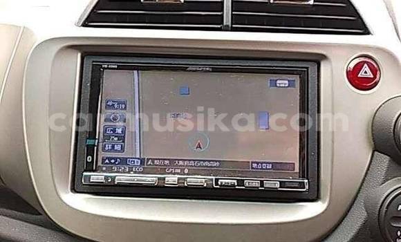 Buy Used Honda Fit White Car in Beitbridge in Matabeleland South Buy Used Honda Fit White Car in Beitbridge in Matabeleland South