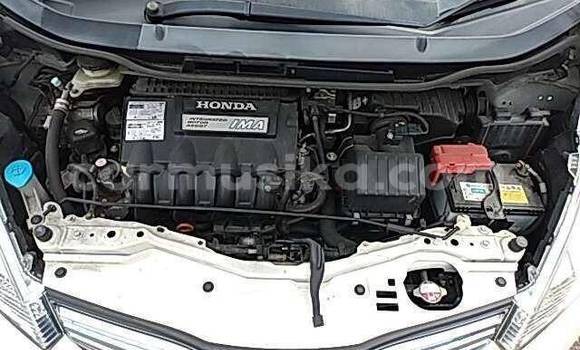 Buy Used Honda Fit White Car in Beitbridge in Matabeleland South Buy Used Honda Fit White Car in Beitbridge in Matabeleland South