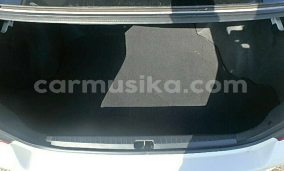 Tenga Tsaru Toyota Allion Chena Mota in Beitbridge in Matabeleland South Tenga Tsaru Toyota Allion Chena Mota in Beitbridge in Matabeleland South