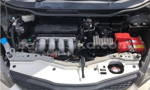 Nunua Ilio tumika Honda Fit Nyeupe Gari ndani ya Beitbridge nchini Matabeleland Kusini Nunua Ilio tumika Honda Fit Nyeupe Gari ndani ya Beitbridge nchini Matabeleland Kusini