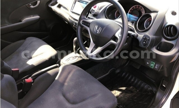 Nunua Ilio tumika Honda Fit Nyeupe Gari ndani ya Beitbridge nchini Matabeleland Kusini Nunua Ilio tumika Honda Fit Nyeupe Gari ndani ya Beitbridge nchini Matabeleland Kusini