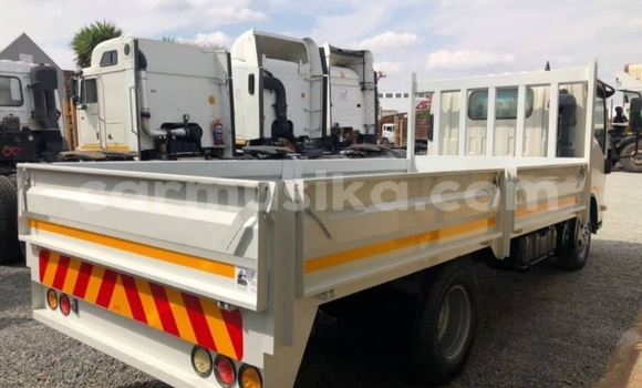Buy Used Isuzu FTR 850 White Truck in Bulawayo in Bulawayo Buy Used Isuzu FTR 850 White Truck in Bulawayo in Bulawayo