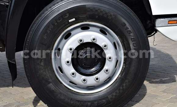 Acheter Occasion Utilitaire Hino Ranger Blanc à Harare, Harare Acheter Occasion Utilitaire Hino Ranger Blanc à Harare, Harare