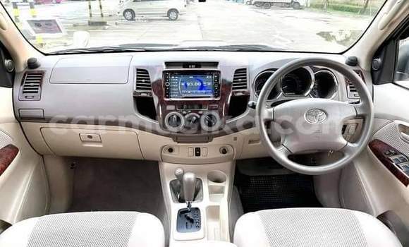 Acheter Import Voiture Toyota Hiluxe VIGO Gris à Harare, Harare Acheter Import Voiture Toyota Hiluxe VIGO Gris à Harare, Harare