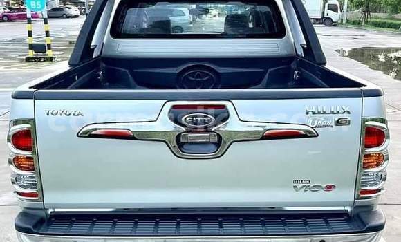 Acheter Import Voiture Toyota Hiluxe VIGO Gris à Harare, Harare Acheter Import Voiture Toyota Hiluxe VIGO Gris à Harare, Harare