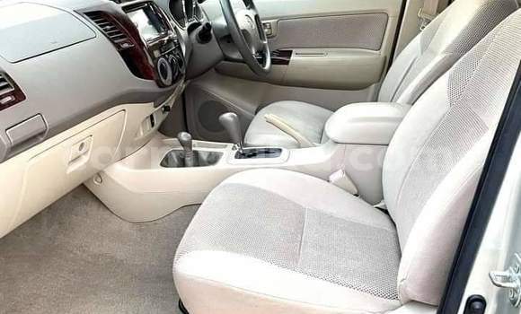 Acheter Import Voiture Toyota Hiluxe VIGO Gris à Harare, Harare Acheter Import Voiture Toyota Hiluxe VIGO Gris à Harare, Harare