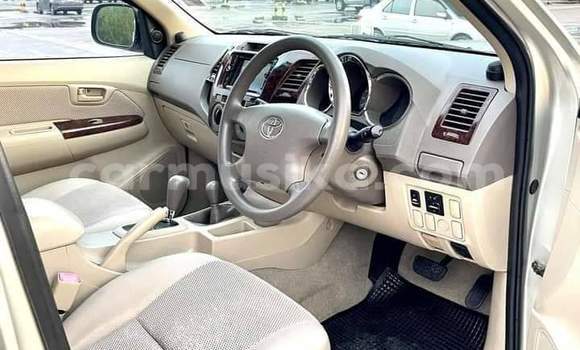 Acheter Import Voiture Toyota Hiluxe VIGO Gris à Harare, Harare Acheter Import Voiture Toyota Hiluxe VIGO Gris à Harare, Harare