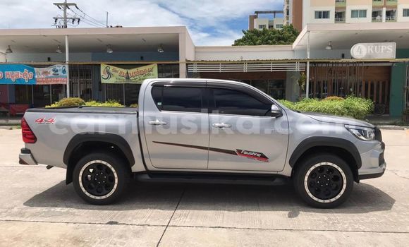 Buy Import Toyota Hiluxe Revo Silver Car in Harare in Harare Buy Import Toyota Hiluxe Revo Silver Car in Harare in Harare