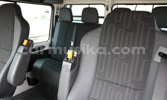 Acheter Occasion Utilitaire Mercedes‒Benz Unimog Blanc à Beitbridge, Matabeleland South Acheter Occasion Utilitaire Mercedes‒Benz Unimog Blanc à Beitbridge, Matabeleland South