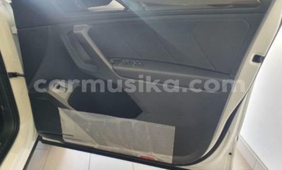 Acheter Occasion Voiture Volkswagen Tiguan Blanc à Beitbridge, Matabeleland South Acheter Occasion Voiture Volkswagen Tiguan Blanc à Beitbridge, Matabeleland South