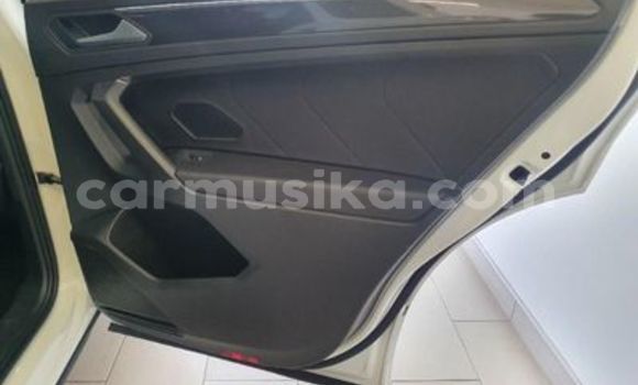 Acheter Occasion Voiture Volkswagen Tiguan Blanc à Beitbridge, Matabeleland South Acheter Occasion Voiture Volkswagen Tiguan Blanc à Beitbridge, Matabeleland South