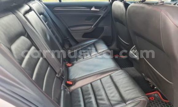 Acheter Occasion Voiture Volkswagen Golf Blanc à Beitbridge, Matabeleland South Acheter Occasion Voiture Volkswagen Golf Blanc à Beitbridge, Matabeleland South