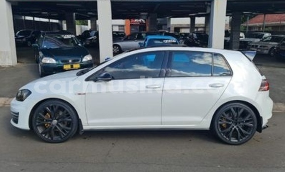 Acheter Occasion Voiture Volkswagen Golf Blanc à Beitbridge, Matabeleland South Acheter Occasion Voiture Volkswagen Golf Blanc à Beitbridge, Matabeleland South