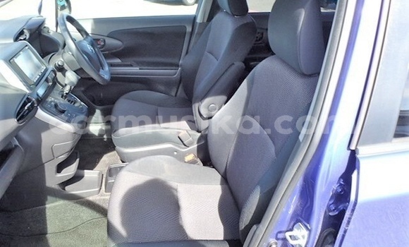 Tenga Tsaru Toyota Wish Bhuruu Mota in Beitbridge in Matabeleland South Tenga Tsaru Toyota Wish Bhuruu Mota in Beitbridge in Matabeleland South