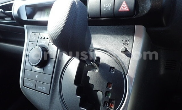 Tenga Tsaru Toyota Wish Bhuruu Mota in Beitbridge in Matabeleland South Tenga Tsaru Toyota Wish Bhuruu Mota in Beitbridge in Matabeleland South