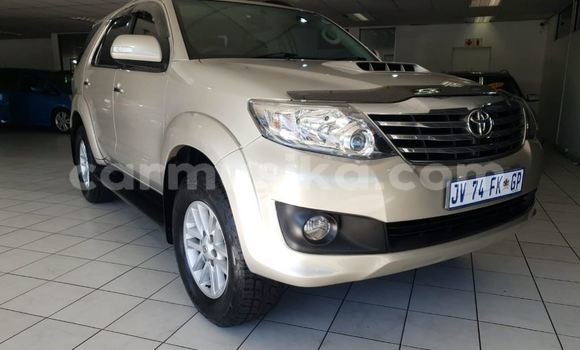 Nunua Ilio tumika Toyota Fortuner Nyingine Gari ndani ya Beitbridge nchini Matabeleland Kusini Nunua Ilio tumika Toyota Fortuner Nyingine Gari ndani ya Beitbridge nchini Matabeleland Kusini