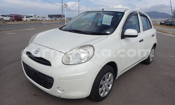 Acheter Occasion Voiture Nissan March Blanc à Beitbridge, Matabeleland South