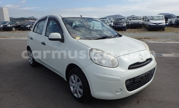 Acheter Occasion Voiture Nissan March Blanc à Beitbridge, Matabeleland South Acheter Occasion Voiture Nissan March Blanc à Beitbridge, Matabeleland South