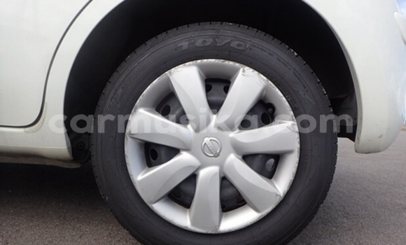 Acheter Occasion Voiture Nissan March Blanc à Beitbridge, Matabeleland South Acheter Occasion Voiture Nissan March Blanc à Beitbridge, Matabeleland South