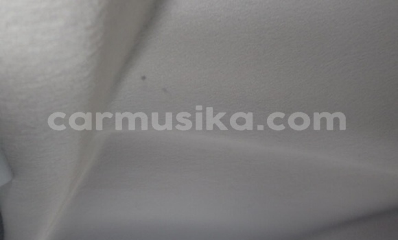 Acheter Occasion Voiture Nissan March Blanc à Beitbridge, Matabeleland South Acheter Occasion Voiture Nissan March Blanc à Beitbridge, Matabeleland South