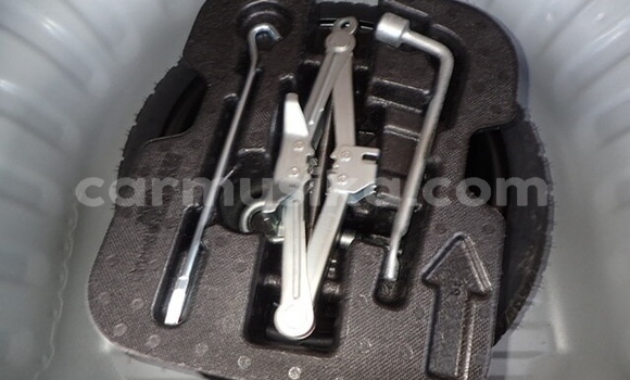 Acheter Occasion Voiture Nissan March Blanc à Beitbridge, Matabeleland South Acheter Occasion Voiture Nissan March Blanc à Beitbridge, Matabeleland South