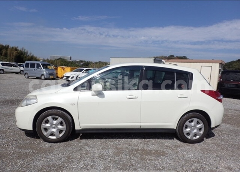 Big with watermark nissan tiida matabeleland south beitbridge 25321