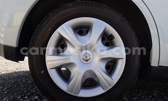 Tenga Tsaru Nissan Tiida Chena Mota in Beitbridge in Matabeleland South Tenga Tsaru Nissan Tiida Chena Mota in Beitbridge in Matabeleland South