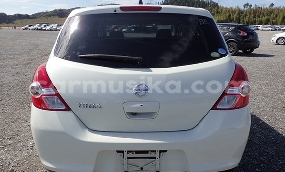 Tenga Tsaru Nissan Tiida Chena Mota in Beitbridge in Matabeleland South Tenga Tsaru Nissan Tiida Chena Mota in Beitbridge in Matabeleland South