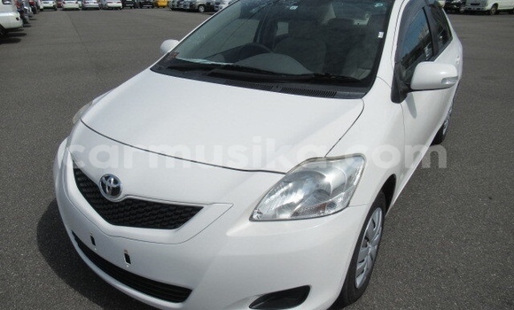 Buy Used Toyota Belta White Car in Beitbridge in Matabeleland South Buy Used Toyota Belta White Car in Beitbridge in Matabeleland South