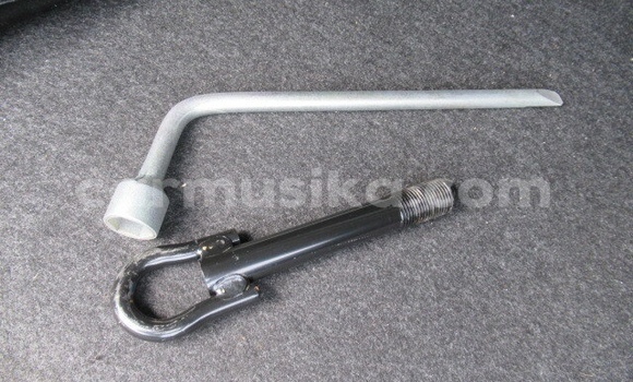 Buy Used Toyota Belta White Car in Beitbridge in Matabeleland South Buy Used Toyota Belta White Car in Beitbridge in Matabeleland South