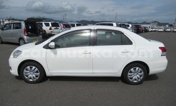 Buy Used Toyota Belta White Car in Beitbridge in Matabeleland South Buy Used Toyota Belta White Car in Beitbridge in Matabeleland South