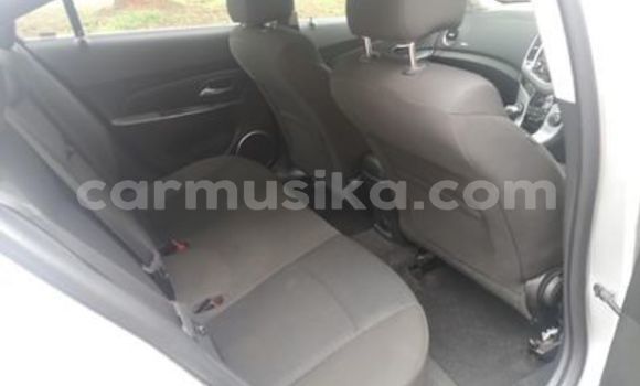 Acheter Occasion Voiture Chevrolet Cruze Gris à Beitbridge, Matabeleland South Acheter Occasion Voiture Chevrolet Cruze Gris à Beitbridge, Matabeleland South