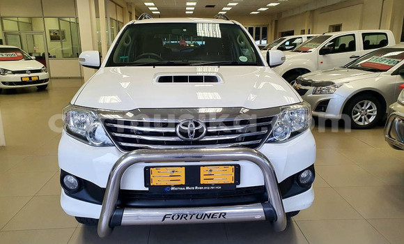 Tenga Tsaru Toyota Fortuner Chena Mota in Beitbridge in Matabeleland South